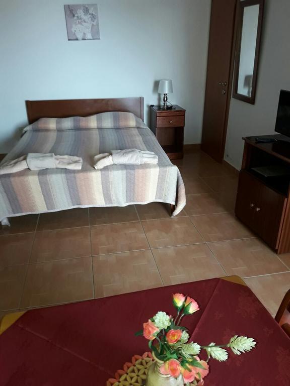 Yialos Apartments بيسوري الغرفة الصورة